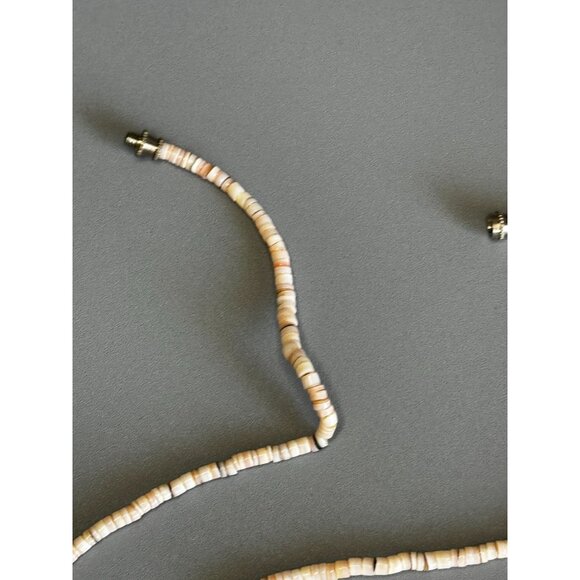 Vintage Shell Heishi Necklace Triangle Inlay Pendant 17 Inch Natural Materials - Picture 6 of 8